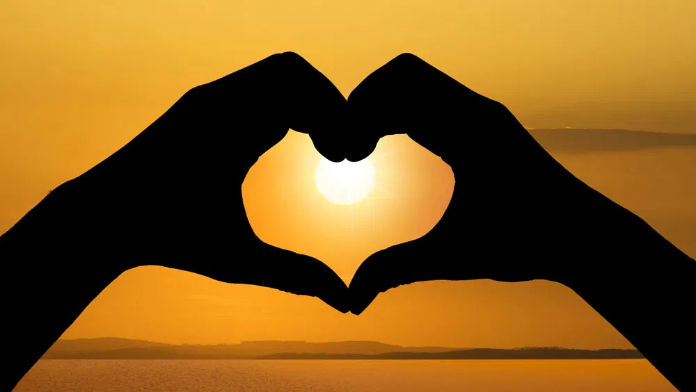 Why Bipolar People Fall In Love Quickly